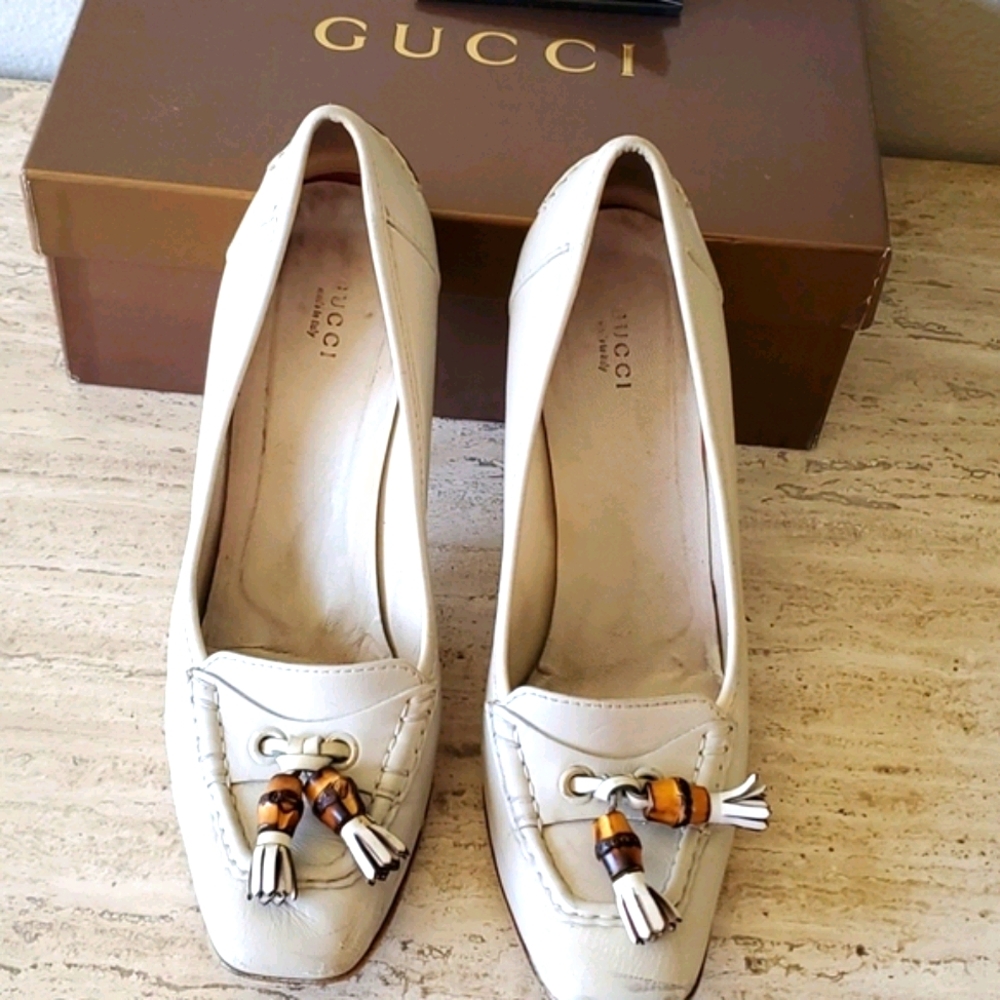 Gucci Cream Heels with Brown Accents - Picture 3 of 5